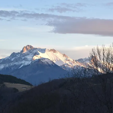 Au Clair Matin A La Mure Lägenhet